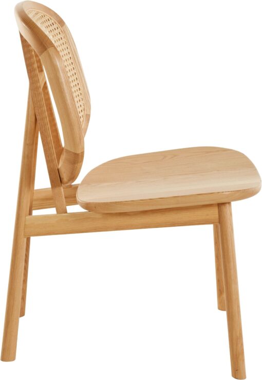Designerskie krzesło wykonane z jesionu i rattanu