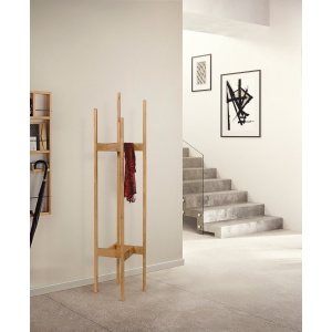 dębowy wieszak na ubrania